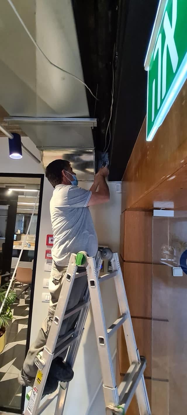 פרויקט סימפל קיי מספר 31 — התקנת מערכות אבטחה