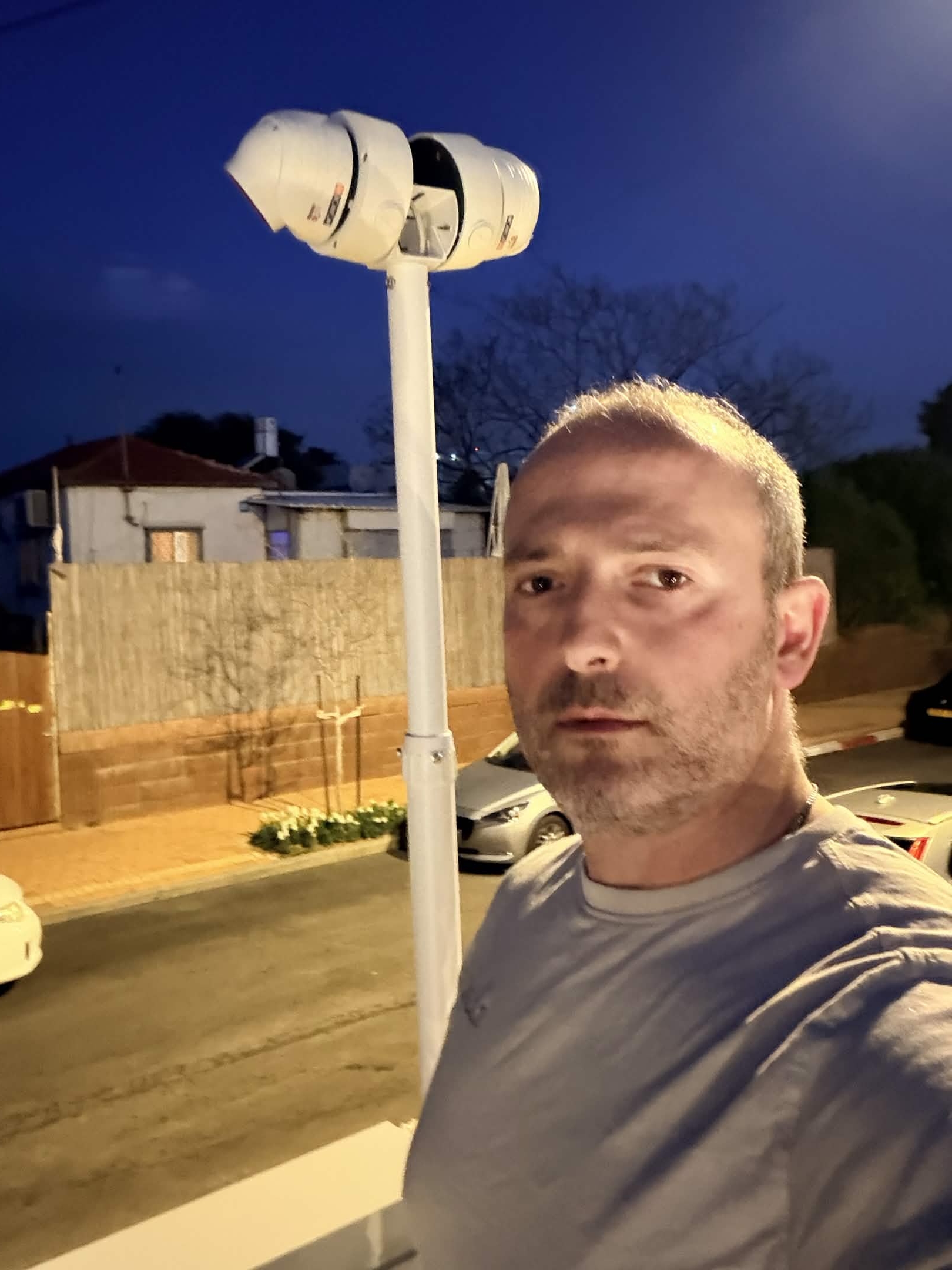 פרויקט סימפל קיי מספר 43 — התקנת מערכות אבטחה